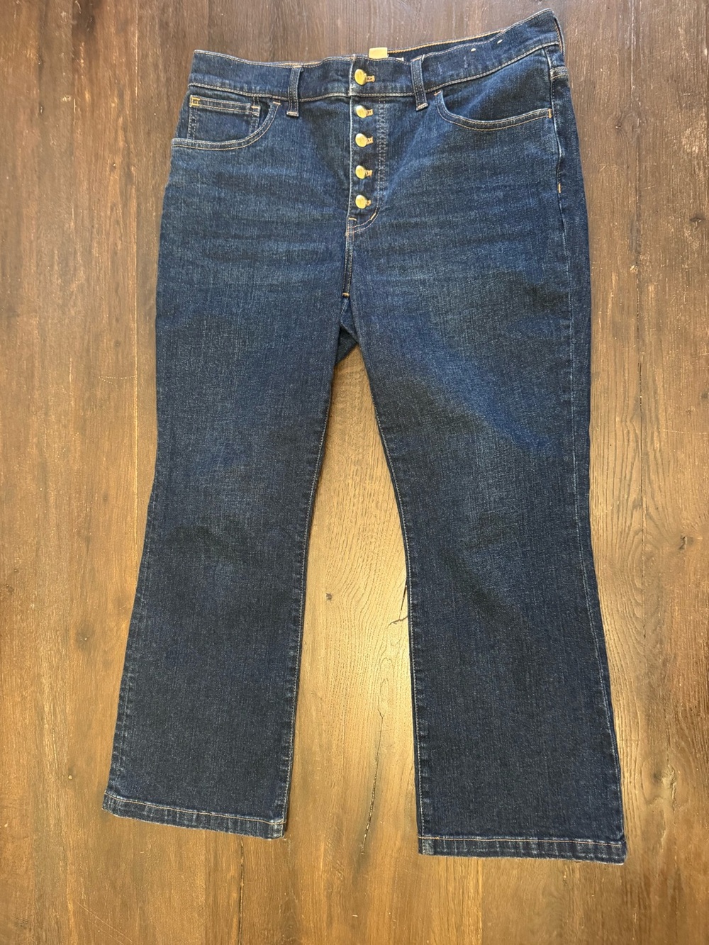 Madewell Mid rise kick out jeans size 30